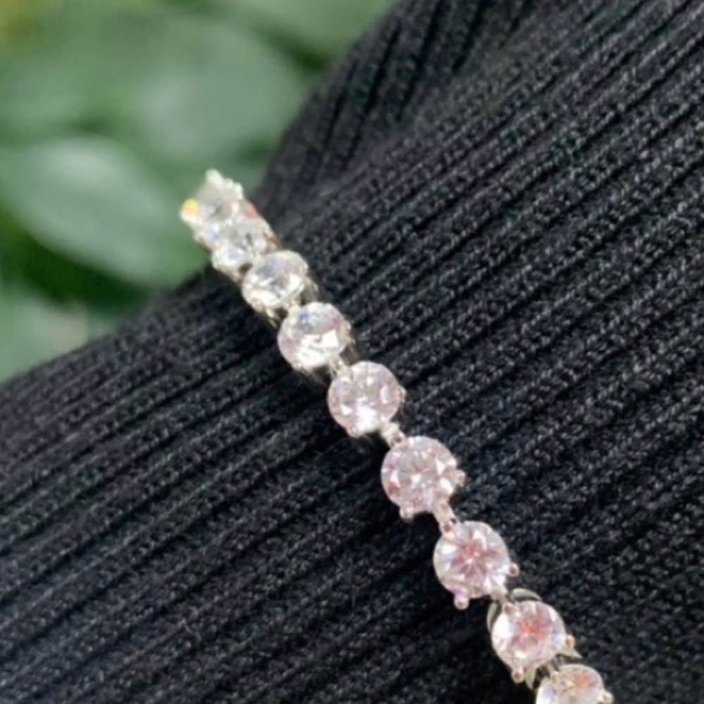 Italo 3 Prong Round Cut Tennis Bracelet - Picture 5 of 6